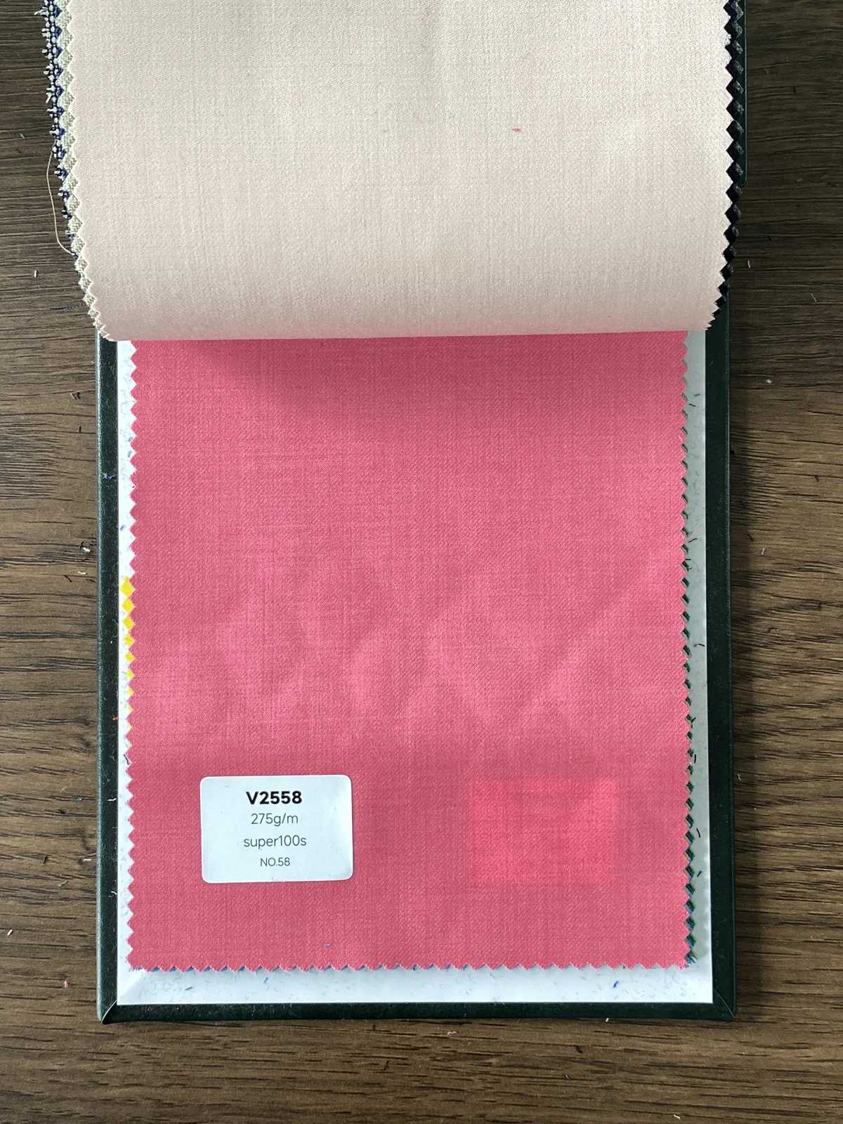 V2558